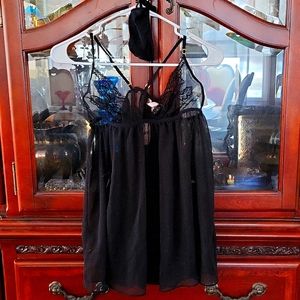 Victoria's Secret baby doll negligee nwt. Sz. M.